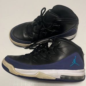Jordan Sneakers Size 5 Youth